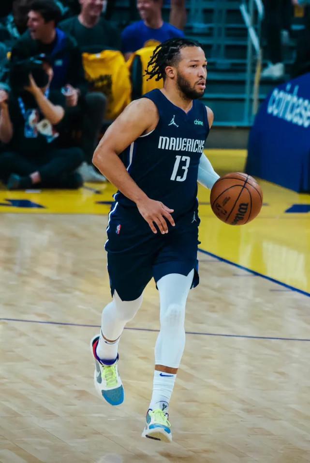 袖风翻涌 袖风翻涌